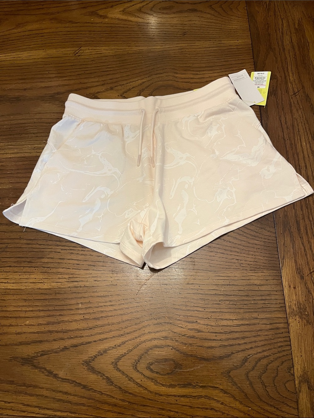 All In Motion French Terry Ivory Marble-Print Shorts, size medium, new with tags